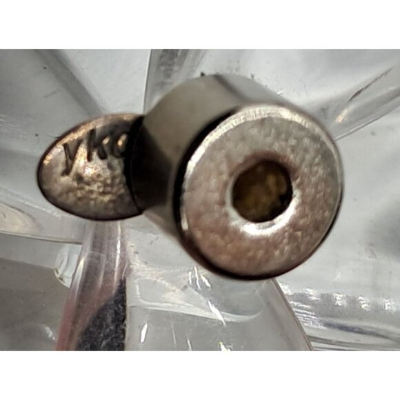 Yasmine Kuhn Lucite Bracelet Magnetic Clasp Clear Asymmetrical Large Beads Costu - Picture 9 of 9